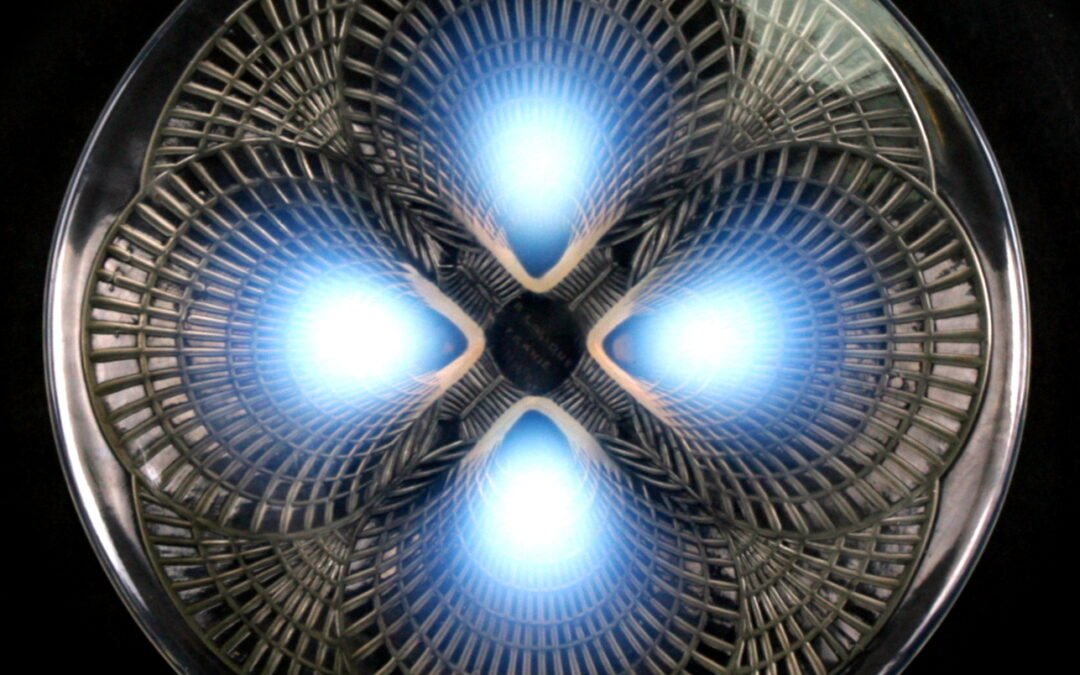 Rene Lalique Coquilles opalescent glass plate